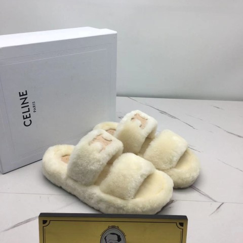 셀린느 퍼 슬리퍼 트리옹프 시어링