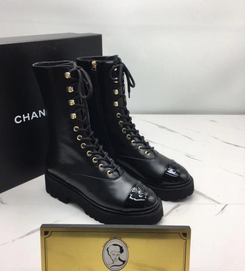 샤넬 cc로고 마틴 부츠