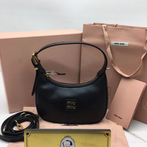 미우미우 23ss miu miu 가죽 호보백