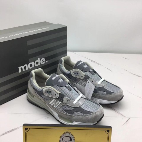 뉴발란스 nb 992 스니커즈 (남녀공용)