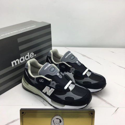 뉴발란스 nb 992 스니커즈 (남녀공용)