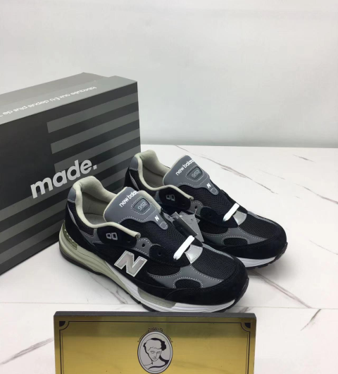 뉴발란스 nb 992 스니커즈 (남녀공용)