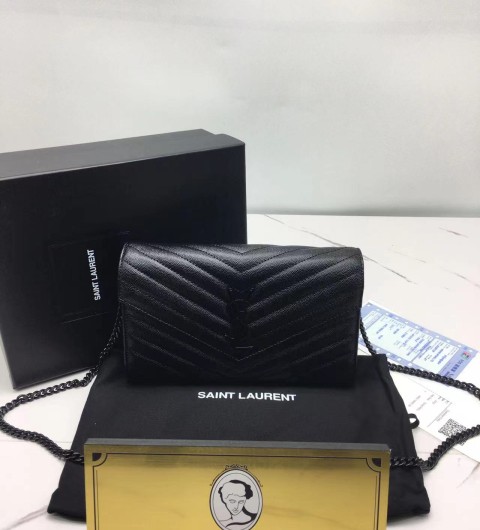 입생로랑 모노그램 체인숄더백