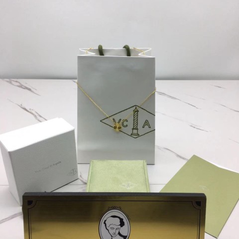 반클리프 기요세 목걸이 (V-gold소재)