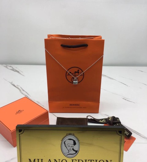 에르메스 콘스탄스 목걸이 (실버)