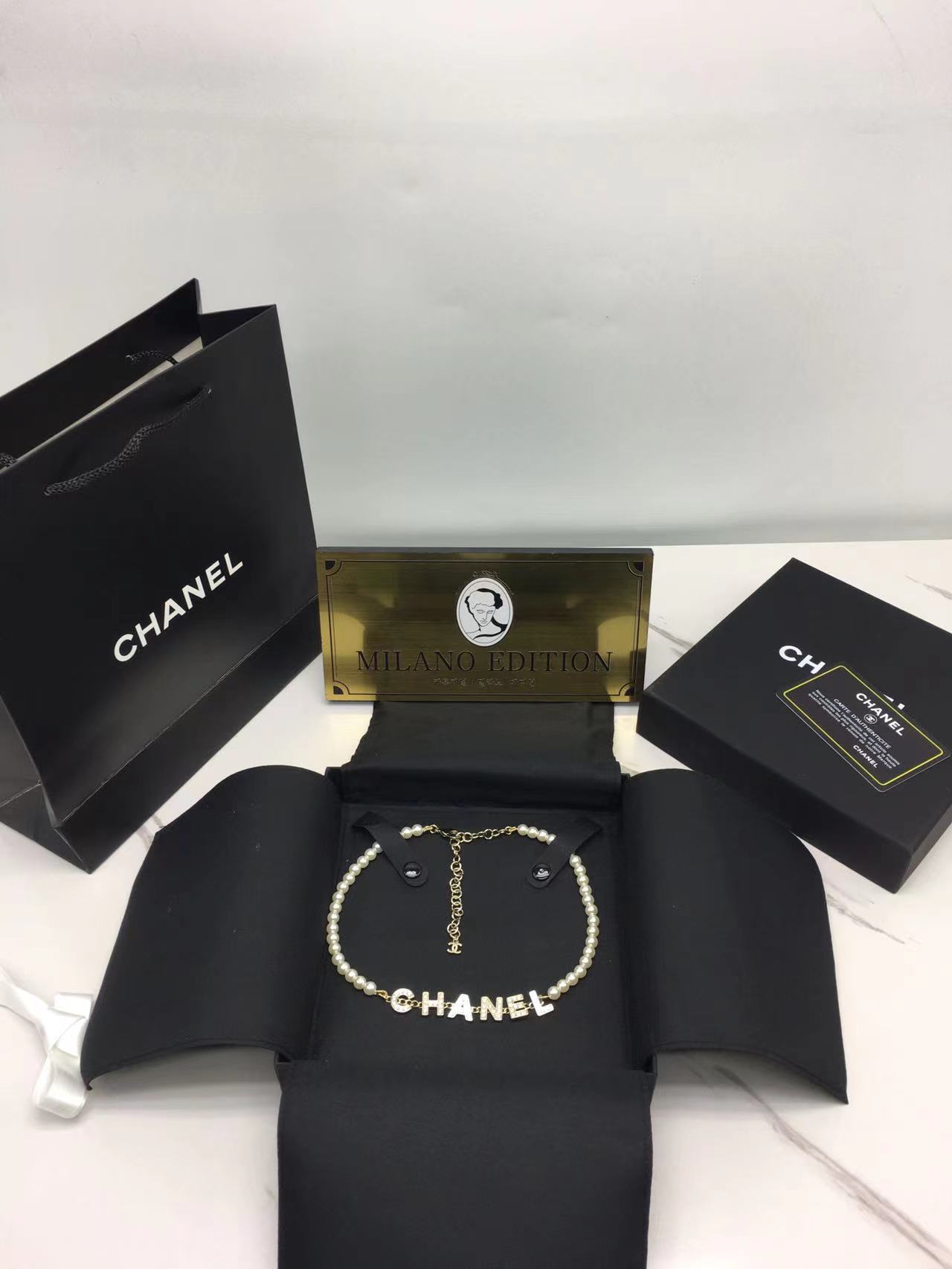 샤넬 chanel 펄 레터링 목걸이