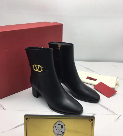 발렌티노 부츠힐