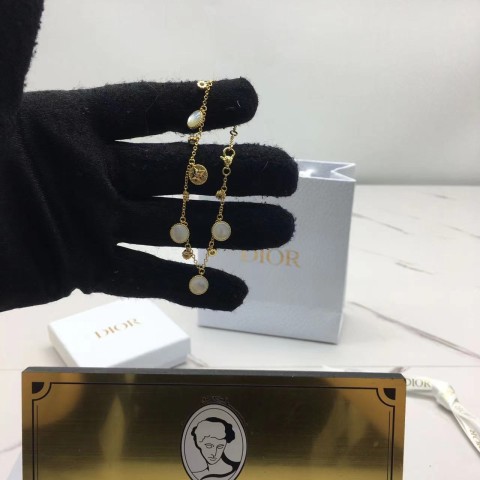 디올 dior 로즈드방 브레이슬릿 (컬러 화이트)