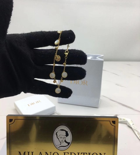 디올 dior 로즈드방 브레이슬릿 (컬러 화이트)