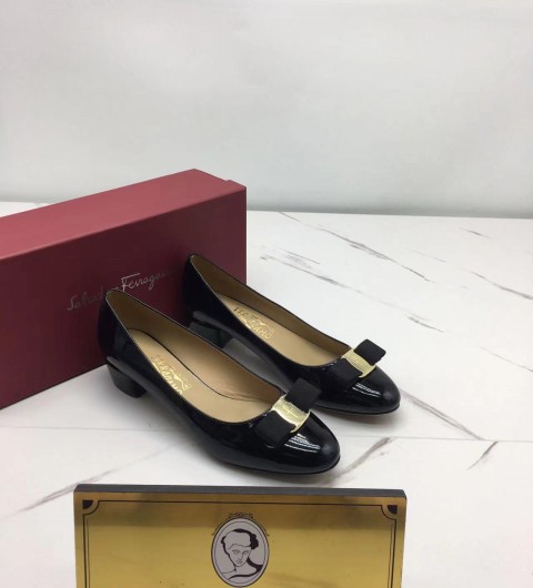 페레가모 바라보우 플랫슈즈 (굽1cm/굽3cm)