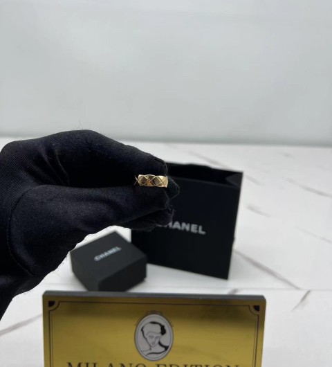 샤넬 chanel 코코 크러쉬 반지 (컬러 옐로우골드) (스몰 사이즈)