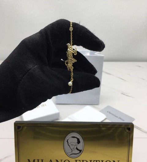 디올 dior ja 레터링 브레이슬릿