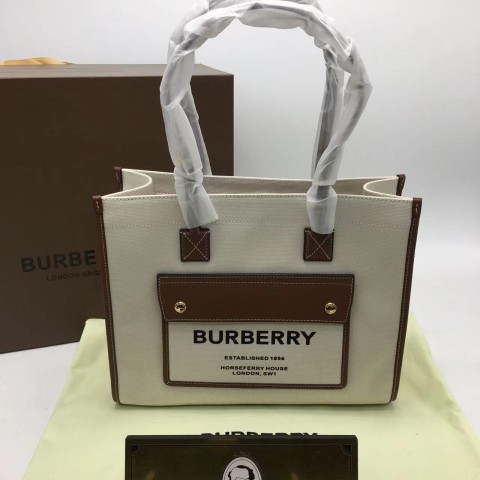 버버리 프레야 백 스몰 탠 80441381