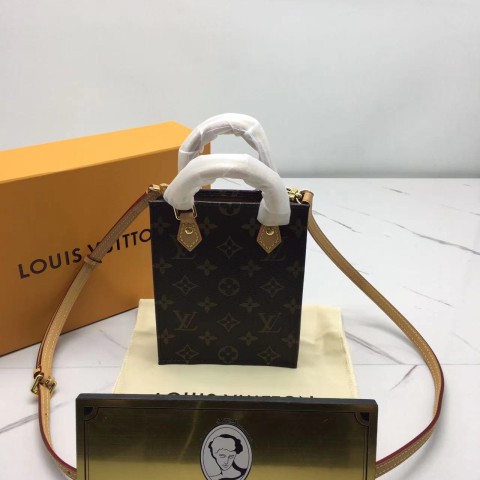 루이비통 쁘띠 삭 플라 M81295