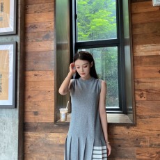 톰브라운 민소매 원피스