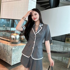 톰브라운 반팔 투피스 정장 여성용