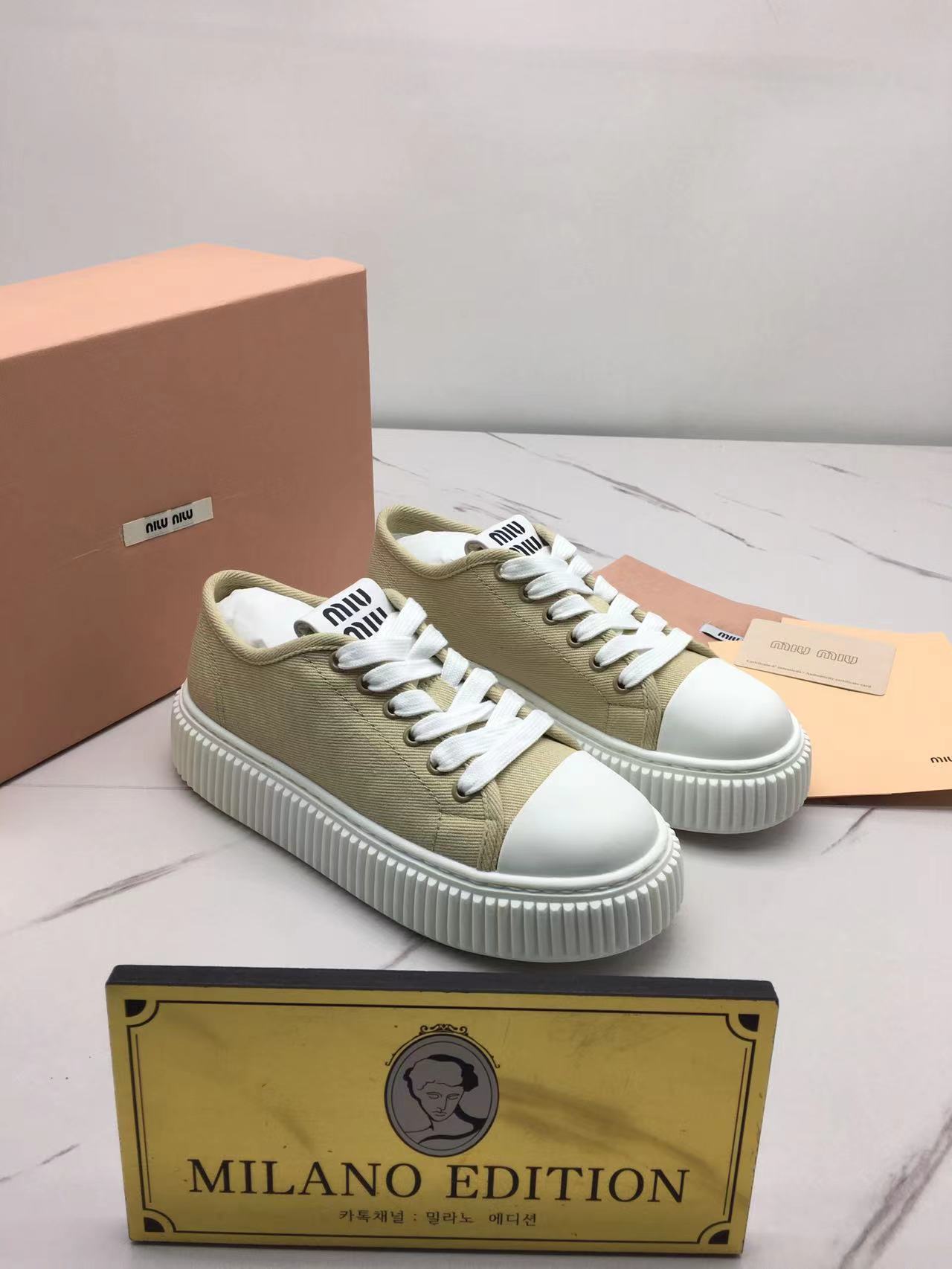 미우미우 스니커즈