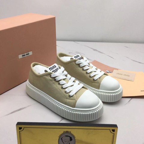 미우미우 스니커즈