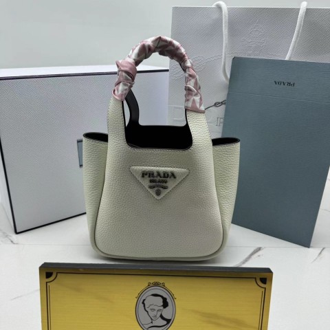 프라다 가죽 핸드백 1BA349