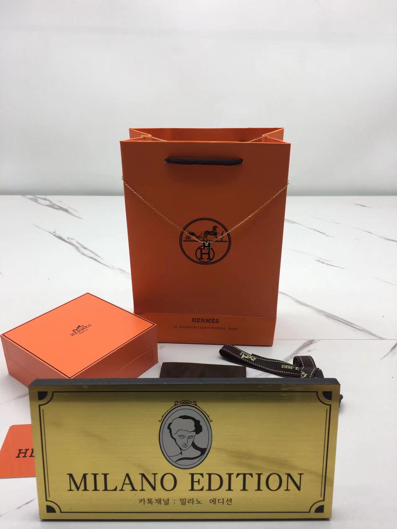 에르메스 미니 팝아슈 목걸이 (컬러 블랙) (줄 컬러 로즈골드)