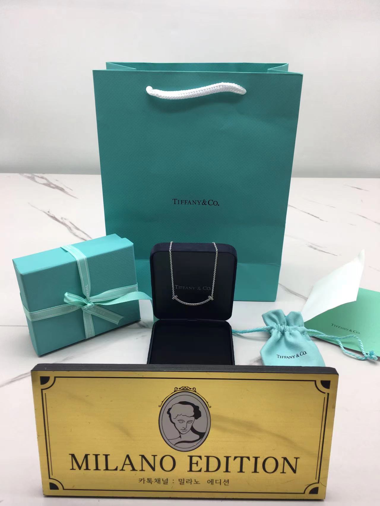 티파니 스마일 목걸이 (V-gold소재) (컬러 화이트골드) (3.6CM)
