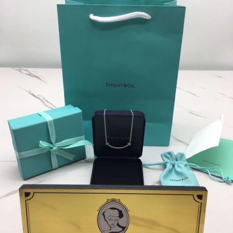 티파니 스마일 목걸이 (V-gold소재) (컬러 화이트골드) (3.6CM)