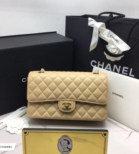 샤넬 클래식백 캐비어스킨 금장 미디움 25.5cm