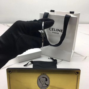 셀린느 celine 트리오페 브레이슬릿