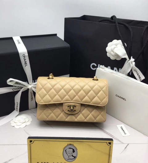 샤넬 클래식백 캐비어스킨 금장 스몰 23cm