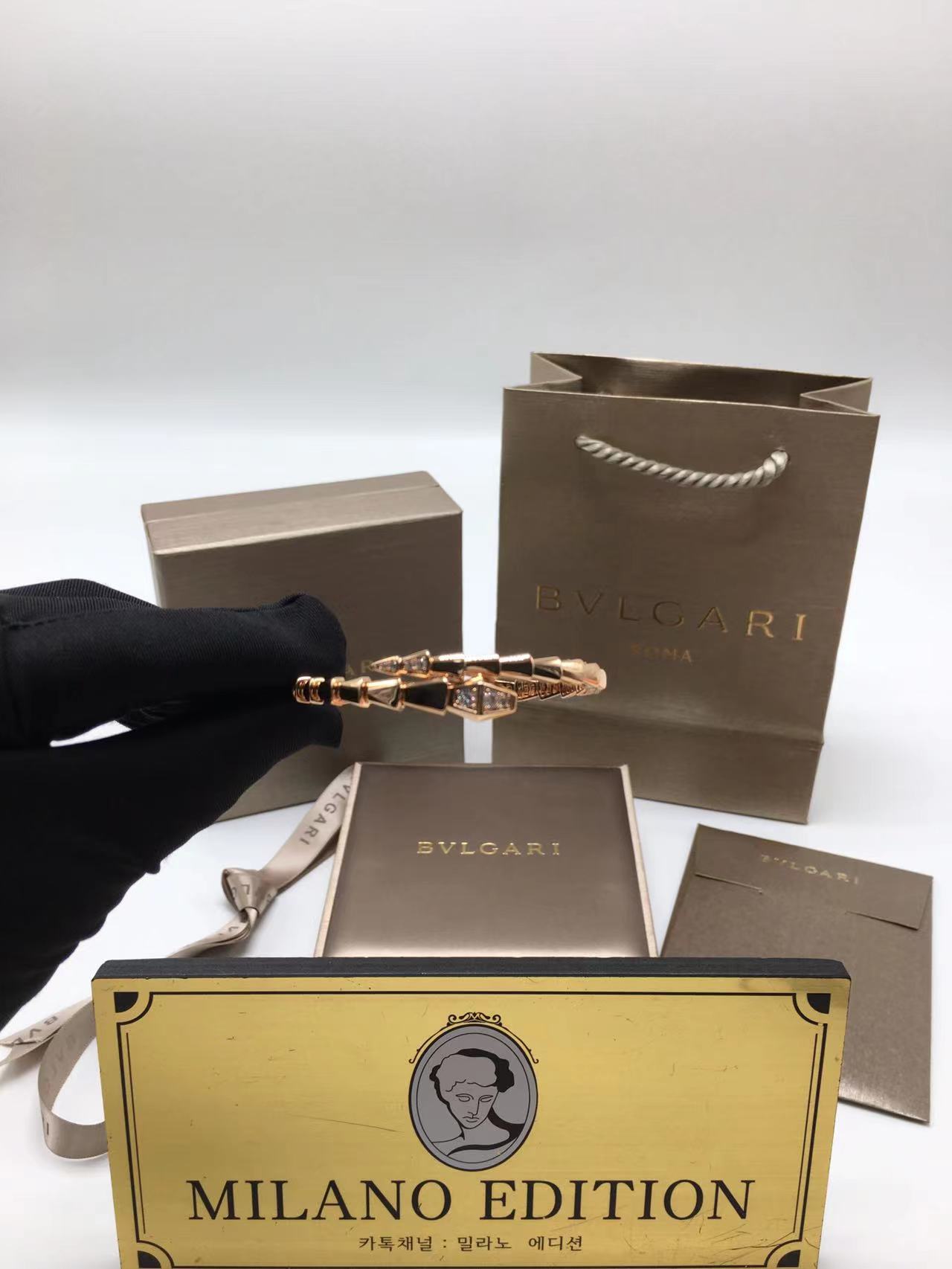 불가리 세르펜티 팔찌 17CM