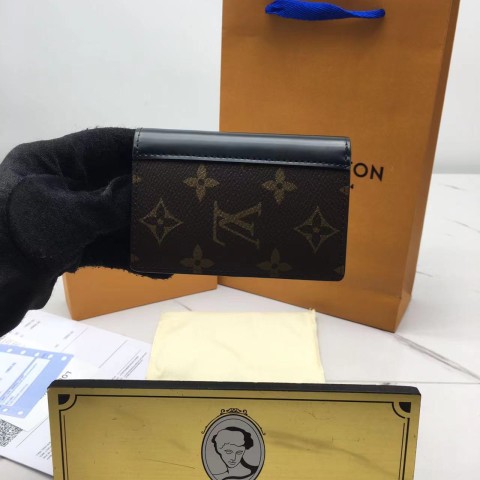 루이비통 포켓 오거나이저 m60111