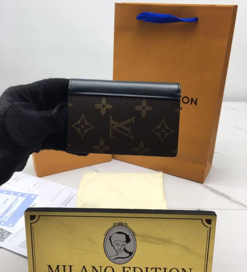 루이비통 포켓 오거나이저 m60111