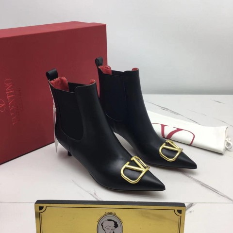 발렌티노 부츠힐