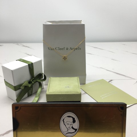 반클리프 매직 알함브라 목걸이 (V-gold소재) (빈티지) (컬러 오벌펄) (줄컬러 옐로우골드)