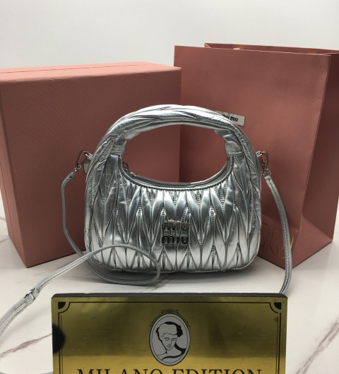 미우미우 miu miu 완더 마테라쎄 호보백 스몰