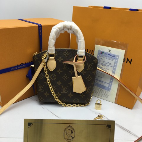 루이비통 락킷 bb m12019