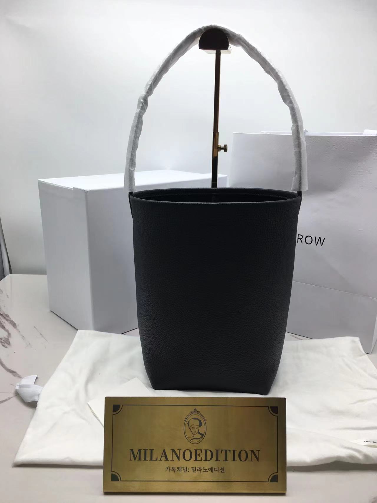 더 로우 the row n/s 파크백 미디움 (컬러 블랙)