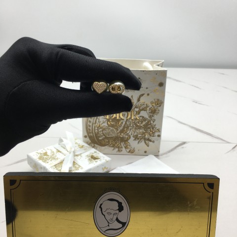 디올 dior cd 하트 펄 귀걸이