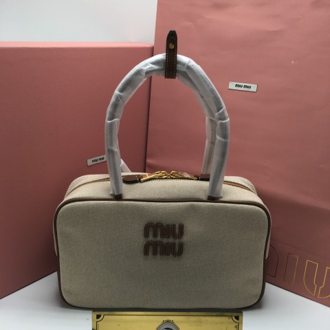 미우미우 가죽 트리밍 캔버스 토트 백 5BB163VOOO2CRN