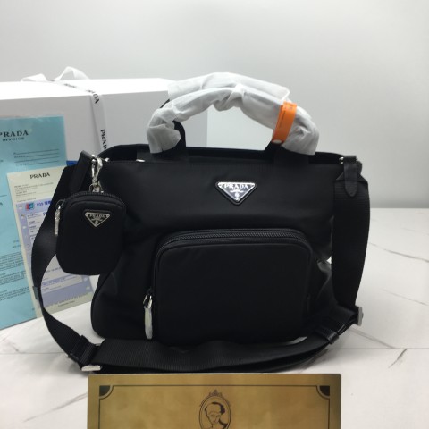 프라다 리나일론 토트백