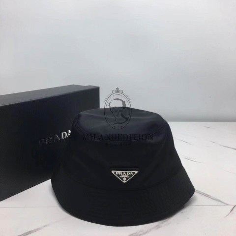 프라다 리나일론 버킷햇