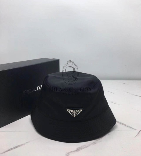 프라다 리나일론 버킷햇