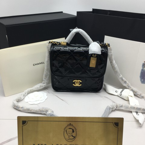 샤넬 22k 스몰 탑핸들 페이던트 플랩백