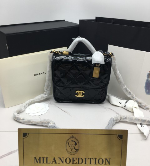 샤넬 22k 스몰 탑핸들 페이던트 플랩백
